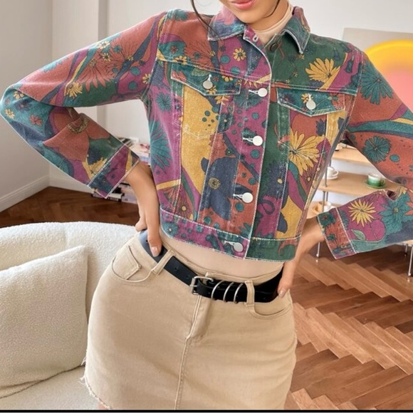 Floral Cropped Denim Jacket - Picture 4 of 5